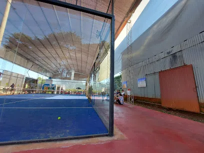 silos padel club photo