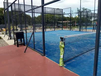 SUR PADEL CLUB photo
