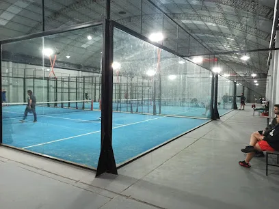 Deluxe Padel photo
