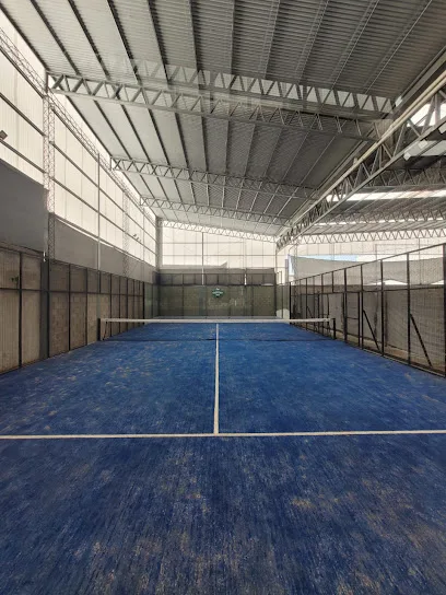 Complejo CAP1TAN - Futbol 5 - Padel photo