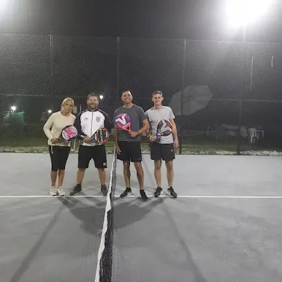 PADEL El punto de Puelo photo