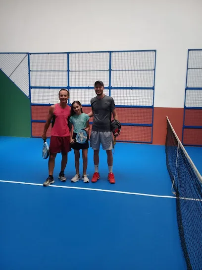 Geminis Canchas de Paddle photo
