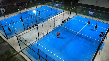 La Aldea Padel & Bar photo