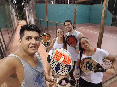 La Torre Paddle - Alquiler de Canchas photo