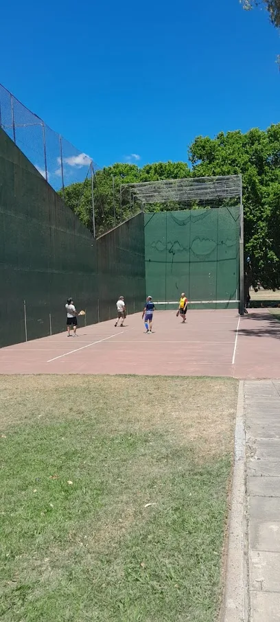 Cancha abierta de Pelota Paleta (Frontón) - Parque Sarmiento photo