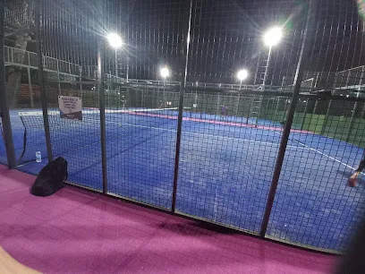 cancha futbol 11 napoles photo