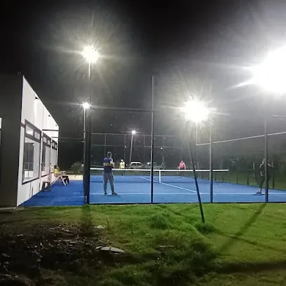 Cancha de padel Los tordos photo