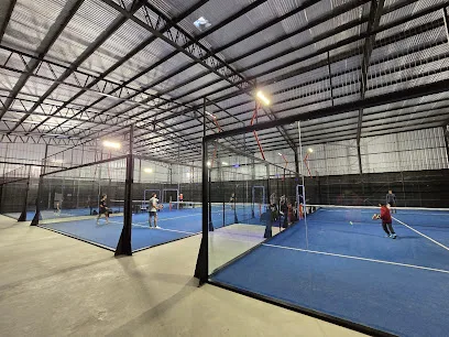 BECCAR PADEL photo