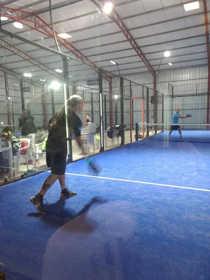 Por 3 Padel Las Flores photo