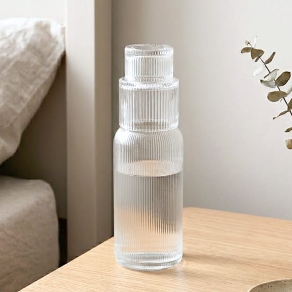 Botella vidrio c/ vaso de noche