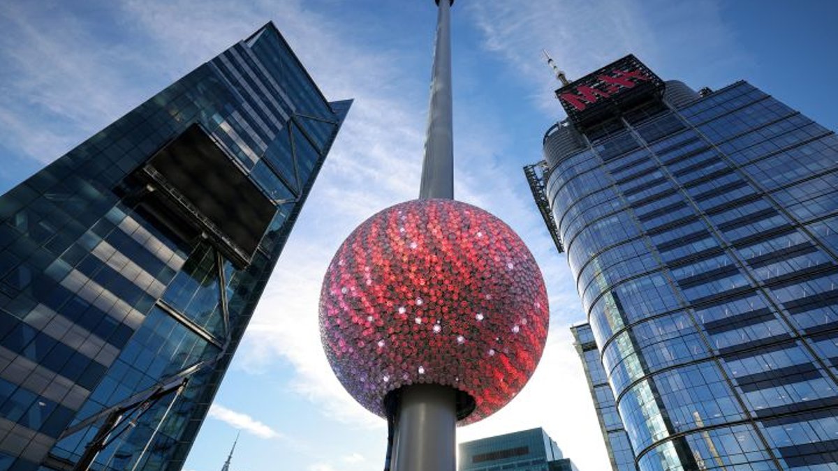 New Years Eve Ball Gets Bigger