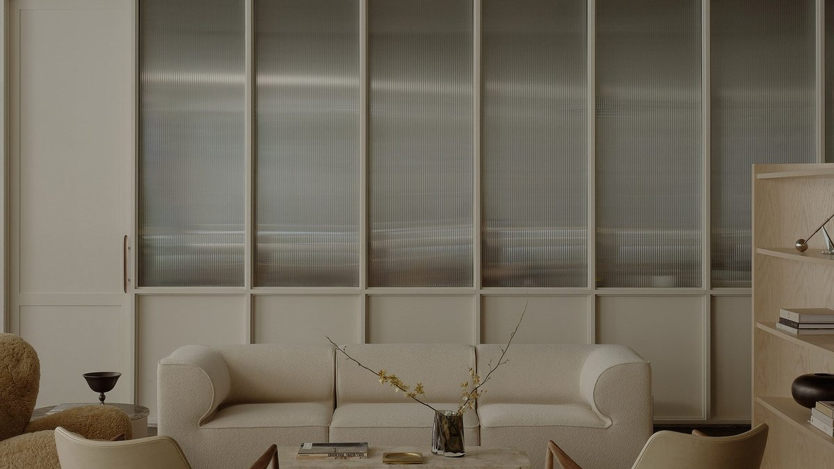 Dezeen Magazine gets new logo design - audo house