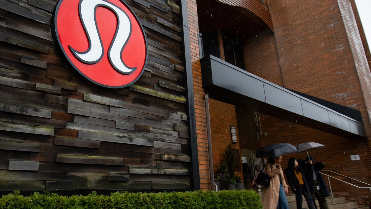 Lululemon clashes with founder Chip Wilson - lululemon founder