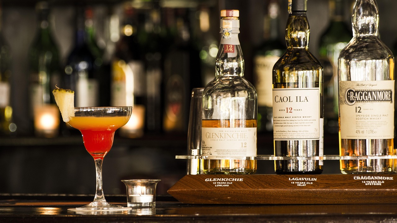 Winter Whiskey Cocktails to Try This Season