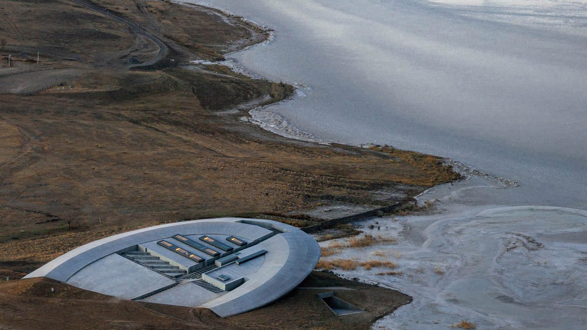 UFO shaped gallery opens in Inner Mongolia - ufo gallery