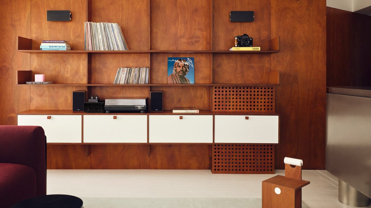 Louise Chens apartment resembles a boat - apartment design