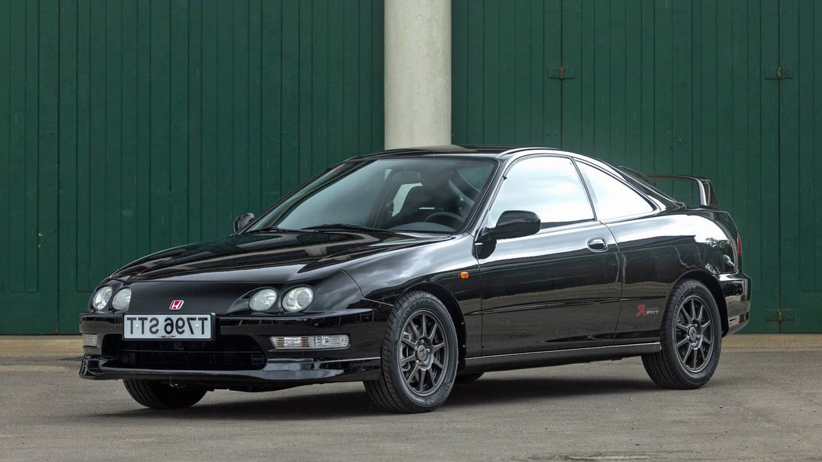 Low-mile Honda Integra Type R DC2 up for auction - honda integra dc2