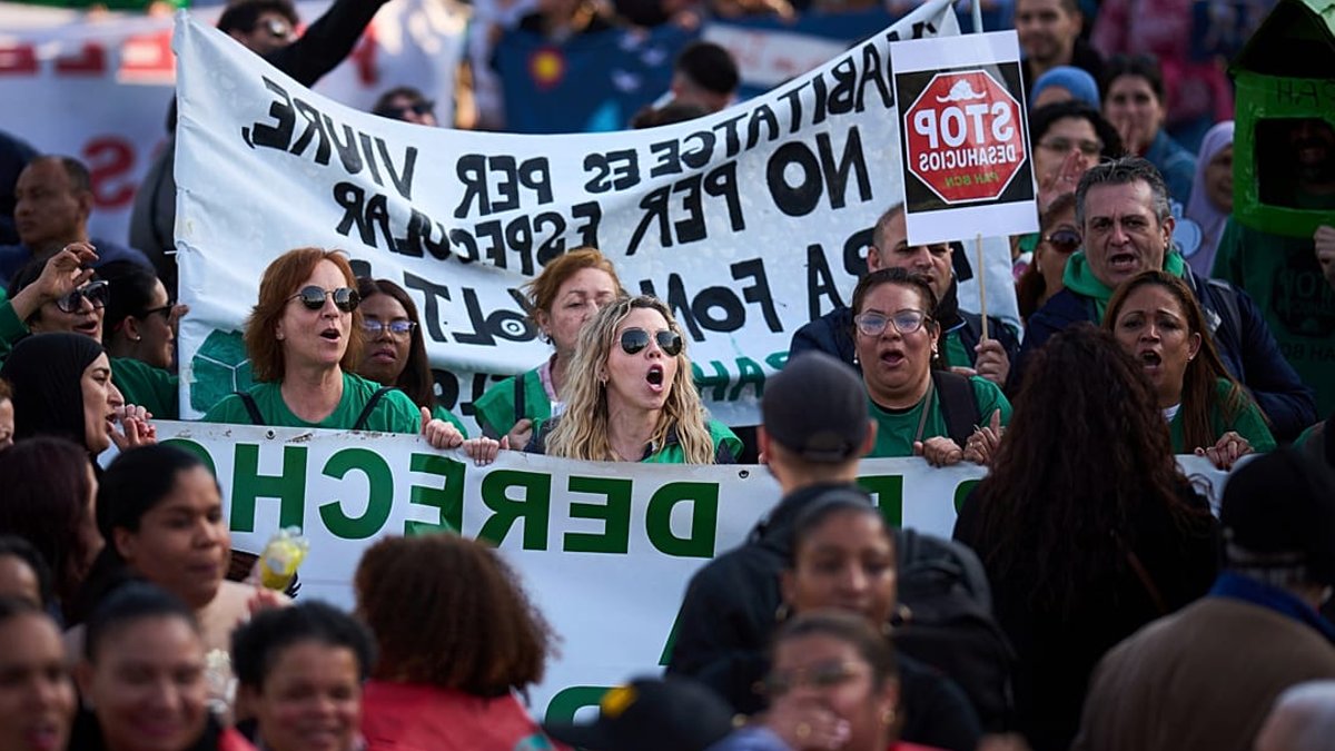 Rent consumes 98.7% of young Spanish wages - spanish youth rent