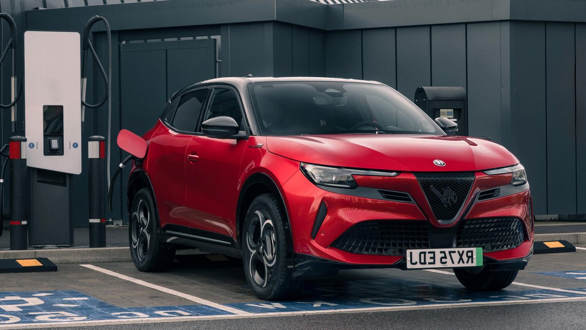 Alfa Romeo Junior EV gets price cut Alfa Romeo Junior EV gets price cut - alfa romeo ev