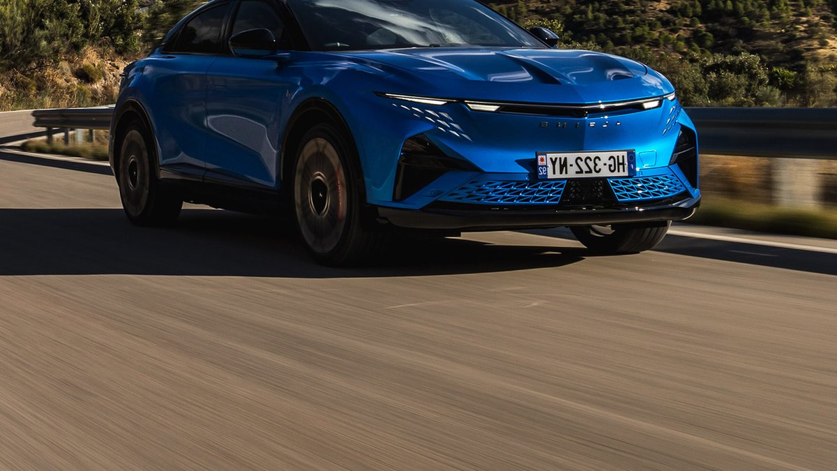 Alpine's electric sports car moves beyond niche status Alpine's electric sports car moves beyond niche status - electric sports car