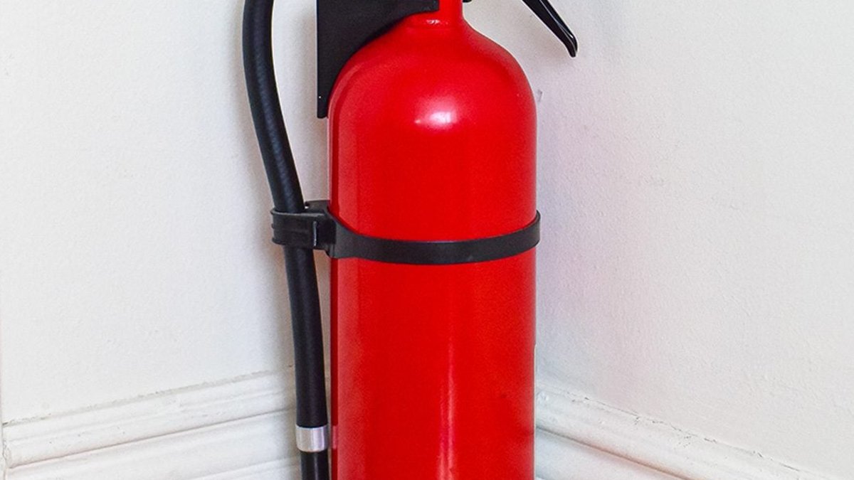 How to Choose a Home Fire Extinguisher - fire extinguisher