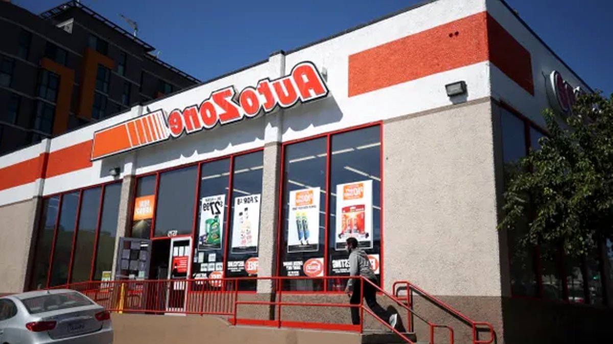 AutoZone's distribution strategy boosts sales AutoZone's distribution strategy boosts sales - distribution strategy