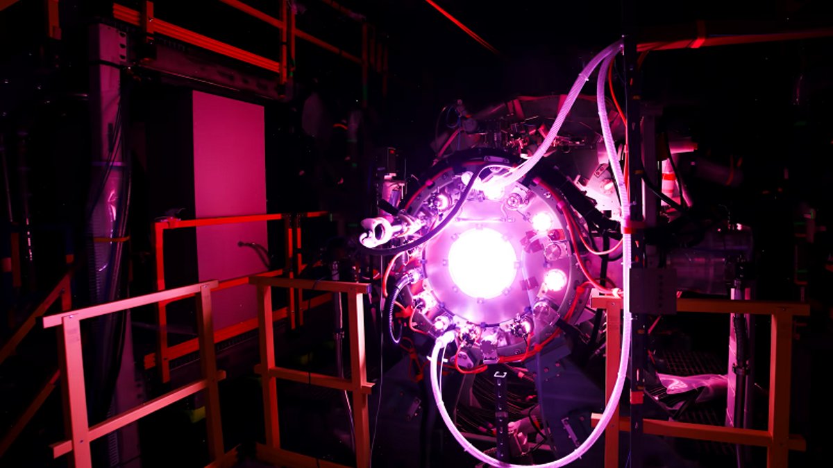 Helion startup valued at 15 billion dollars - fusion energy