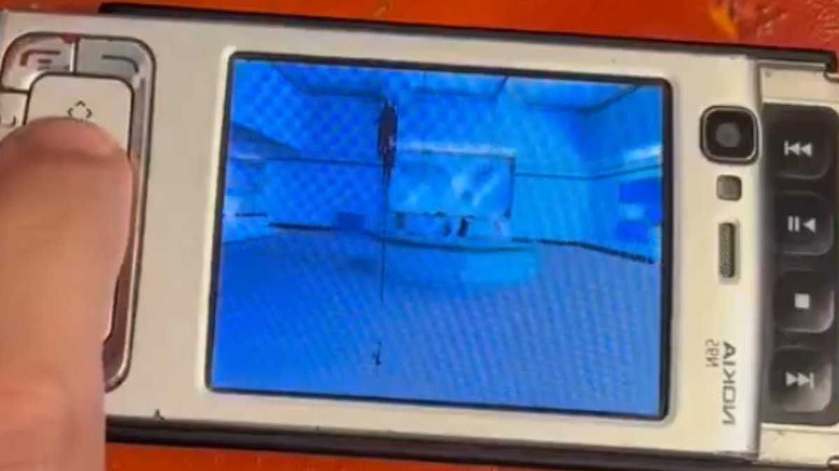 Nokia N95 runs Half-Life at 30 FPS matching 1998 PCs