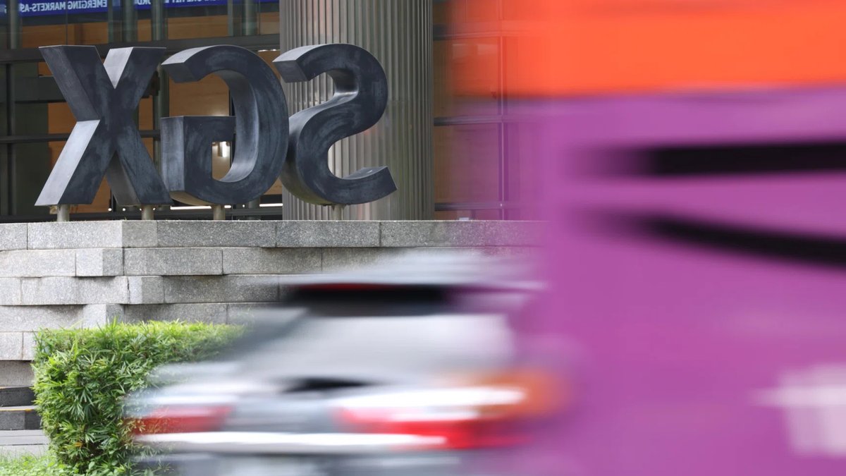 Analysts favour Singtel and Venture stocks - singtel stocks