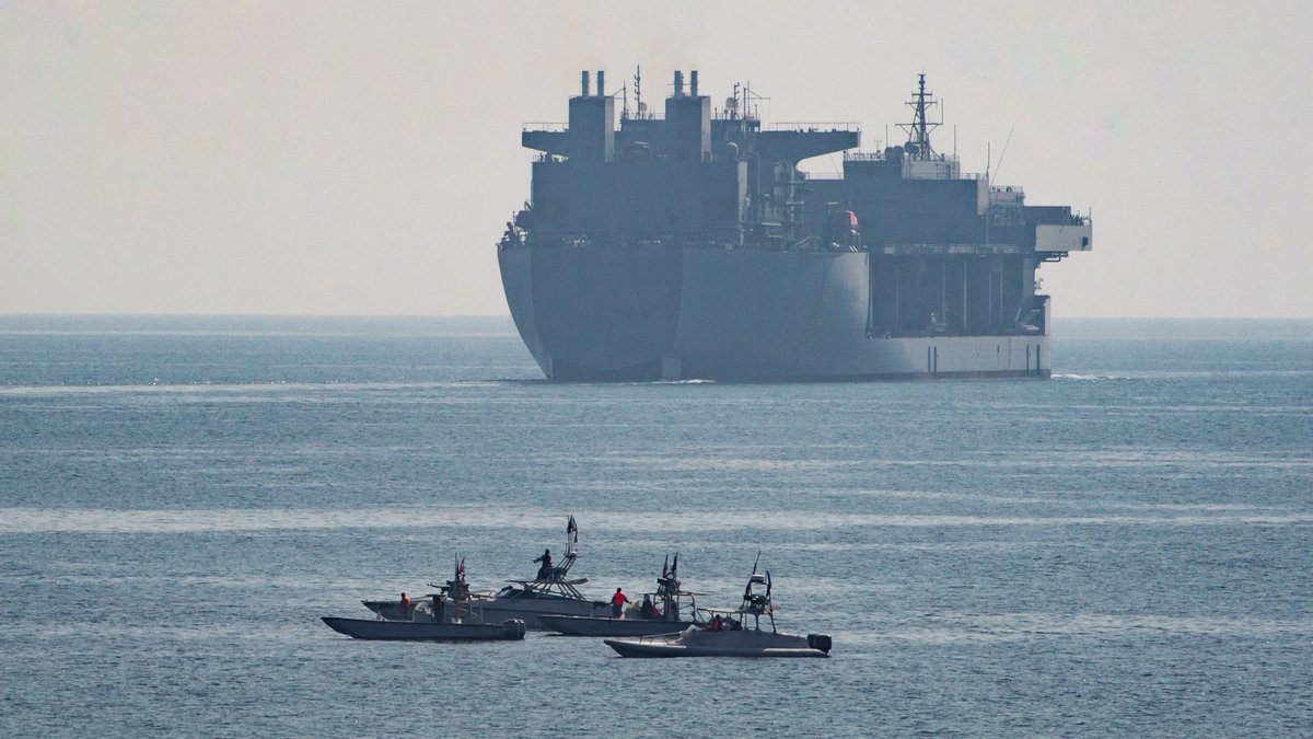 Hormuz Strait a Global Waterway