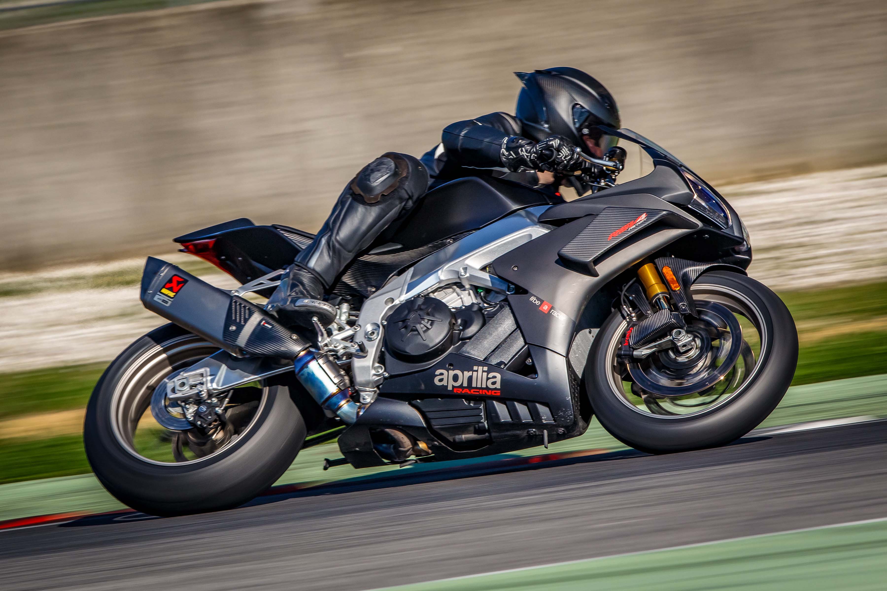 The Advantages Offered by an Italian Motorcycle manufacturer “Aprilia”