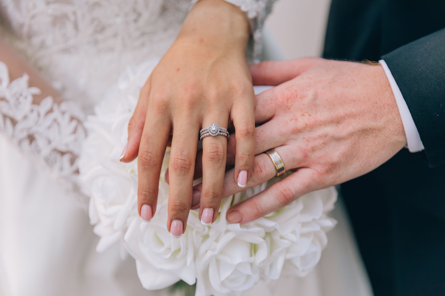 Findern Fascination: Trends and Traditions in Engagement Rings