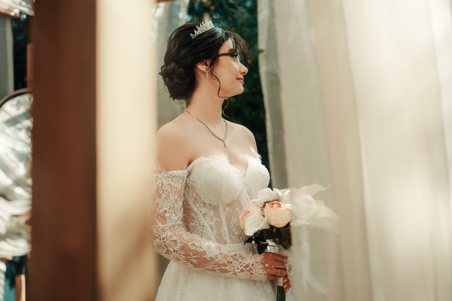 Tips for Finding the Right Wedding Dresses