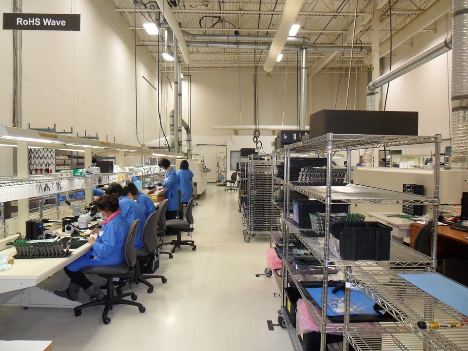 How To Choose a PCB Manufacturer