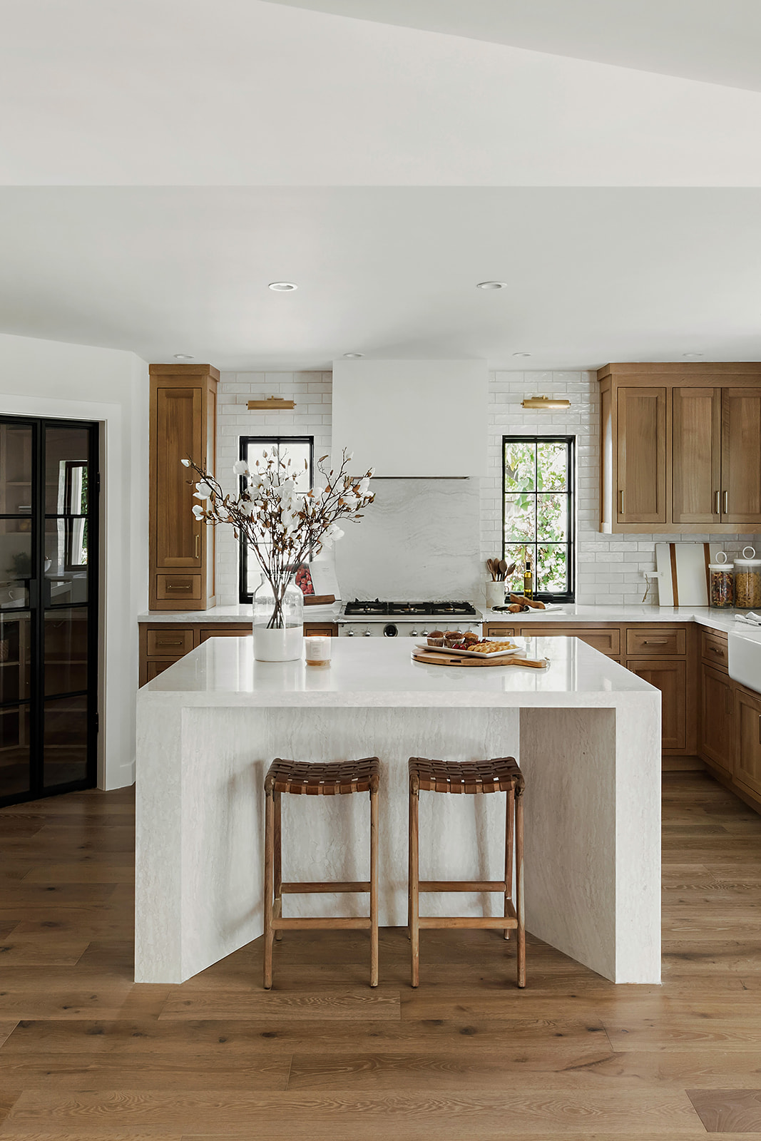 How to Choose the Right Contractor for Your Kitchen Renovation in Los Angeles