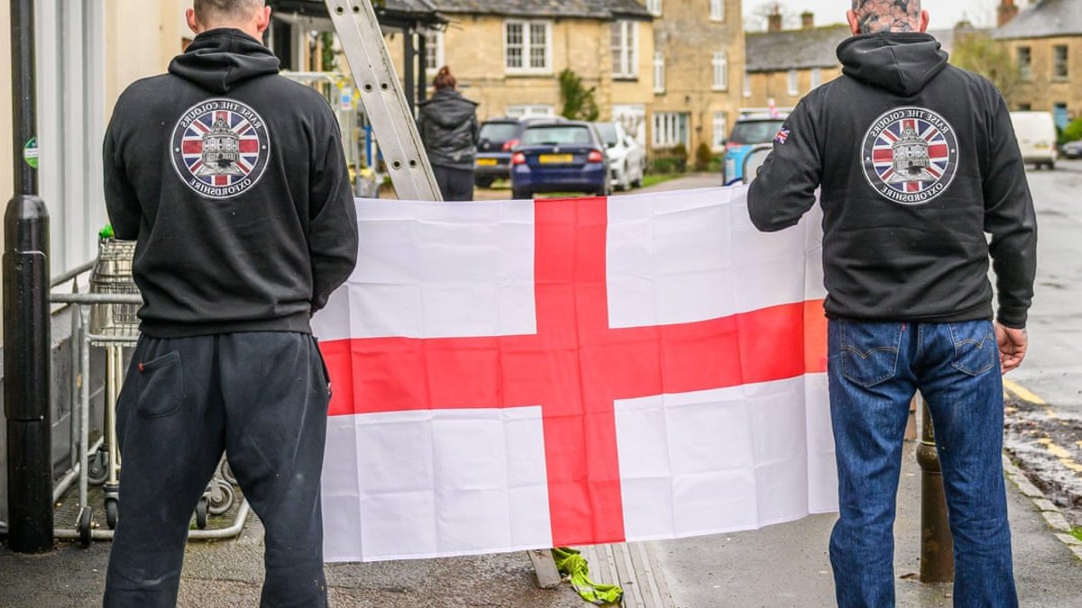 Nationalist leaders agree to halt St George flags in Oxfordshire