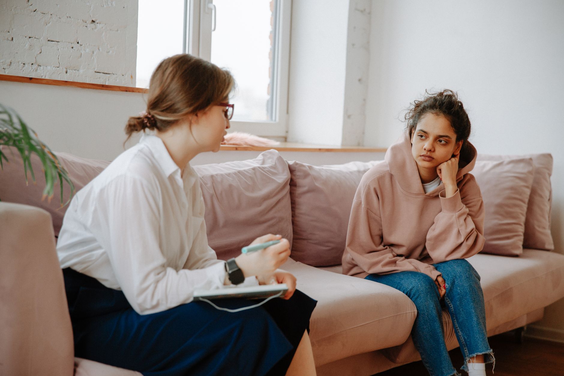 5 Pro Counselling Tips To Help Someone With Anxiety