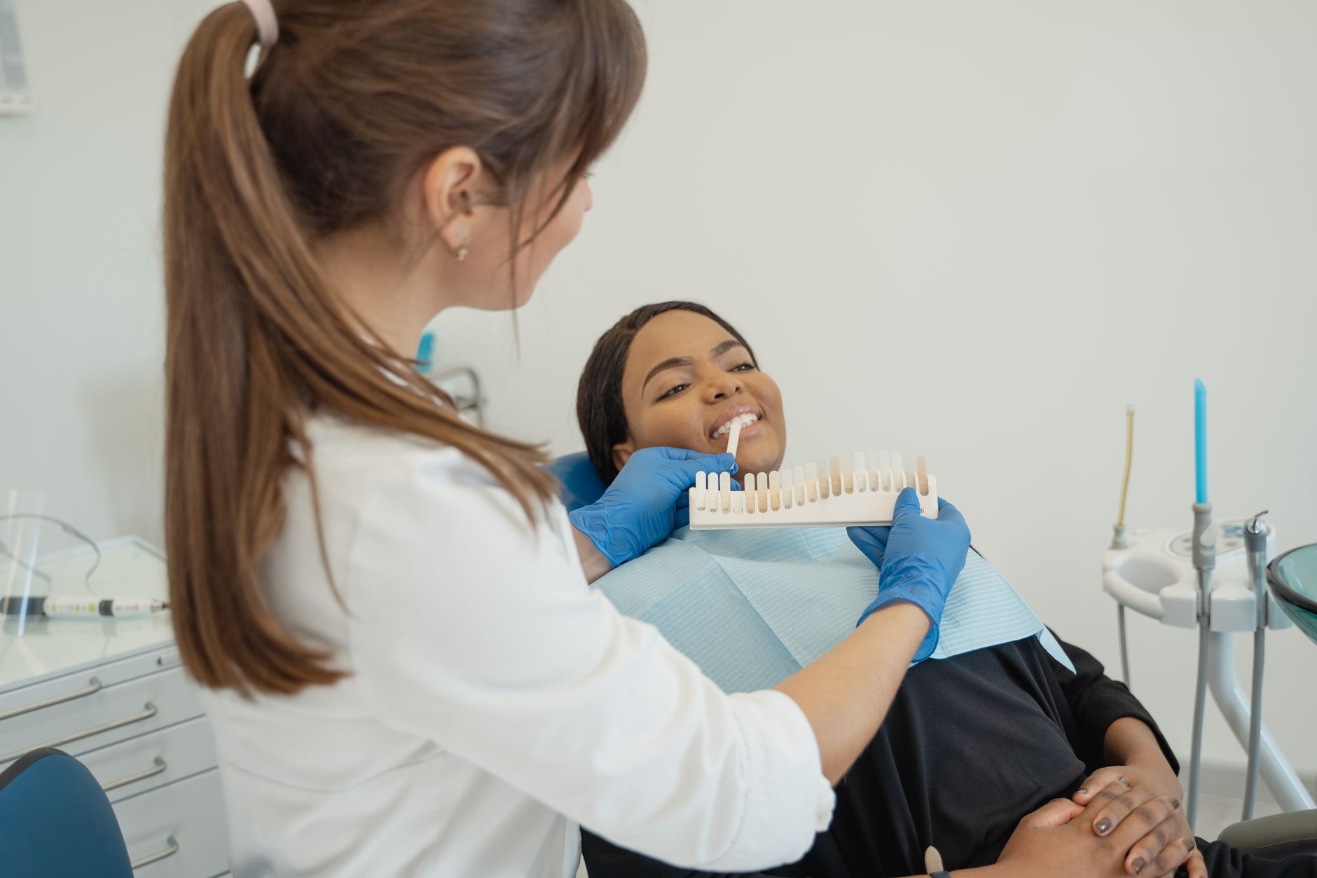 Understanding Dental Veneers: A Comprehensive Guide