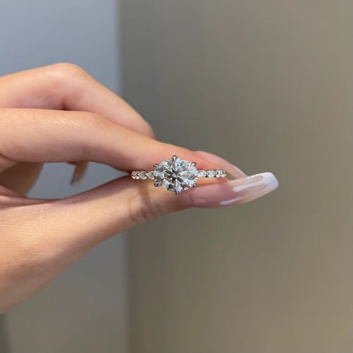 Empress Alexandra Feodorovna’s Exquisite Jewelry: A Glimpse into the Romanov Court
