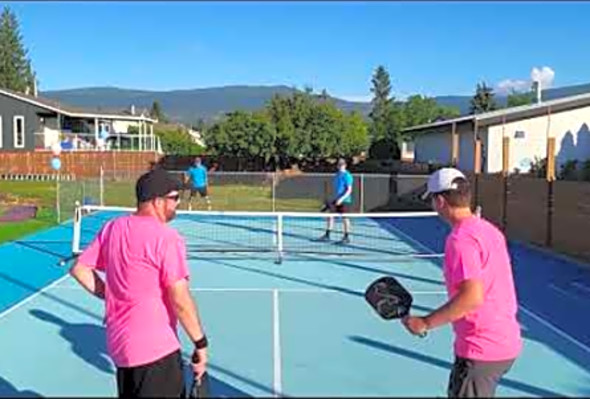 WORLD&#039;S 1st GENDER REVEAL PICKLEBALL MATCH! (FUNNY) (Best 2/3) (level: 5.0 ish)