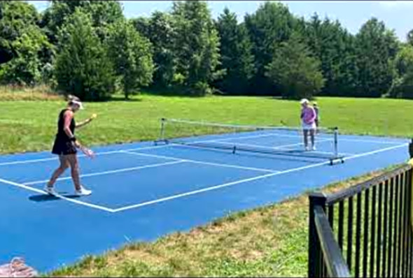 Pickleball Women&#039;s doubles rec play