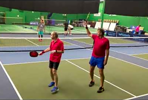 Mark Napartovich / Jeff Jauschneg vs Hendry Winarto / Jonathon Jorge