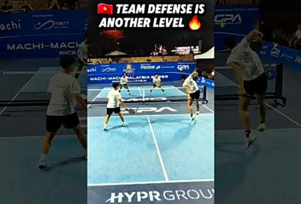 Next Level Pickleball Defence! pair turns defence into pure magic #pickleball #pickleballers