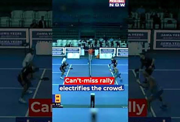 Game-Changing Rally Sends SF Crowd Into Frenzy! #shorts
