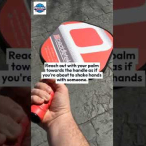 Pickleball. How should I hold my paddle? Find out now!