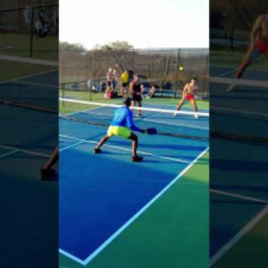 HEAD meats POLE #pickleball #sports #paddlesport #crash #ball #fail #div...