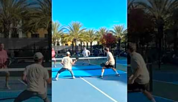 scorpion counter down the middle #pickleballskills #pickleball #sports