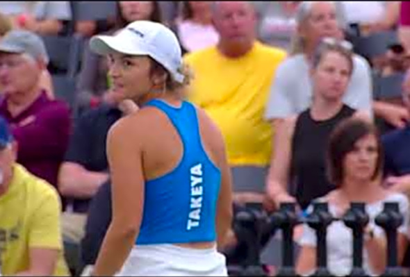 Parenteau &amp; Waters VS Glozman &amp; Bright - Women&#039;s Doubles Semi Final