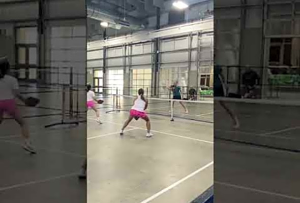 Stays focused and finishes with the #slam #pickleballdoubles #pickleballhighlights #pickleball