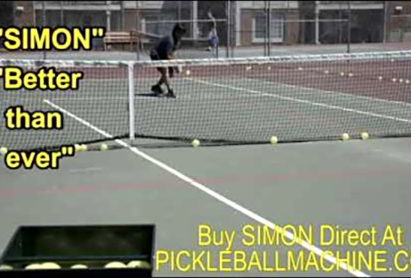Simon2 pickleball throwing machine. Backhand baseline returns.